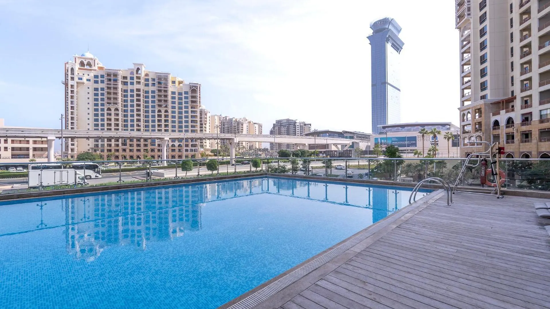 Palm Jumeirah Studio With Sea View Spacious Apartment Dubai