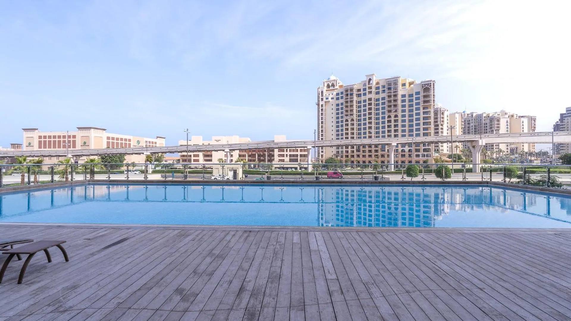 Palm Jumeirah Studio With Sea View Spacious Apartment Dubai