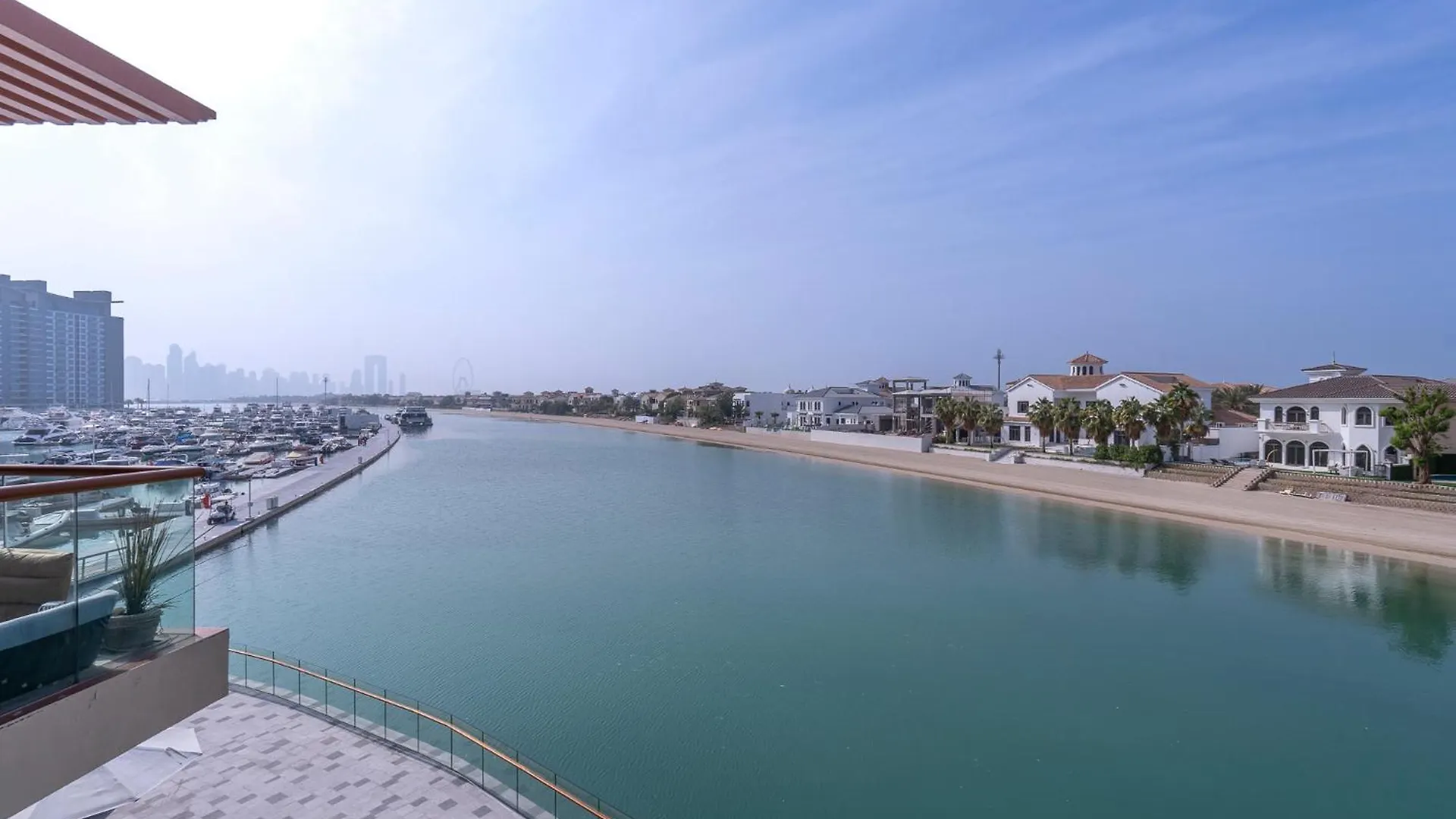Palm Jumeirah Studio With Sea View Spacious Apartment Dubai United Arab Emirates
