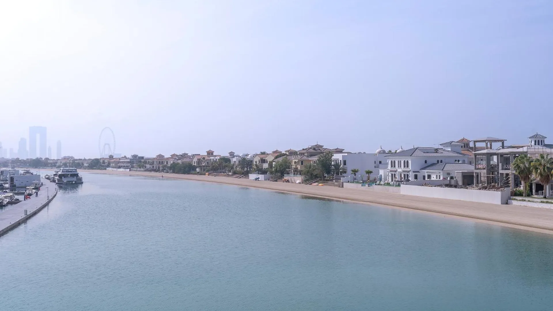 Palm Jumeirah Studio With Sea View Spacious Apartment Dubai