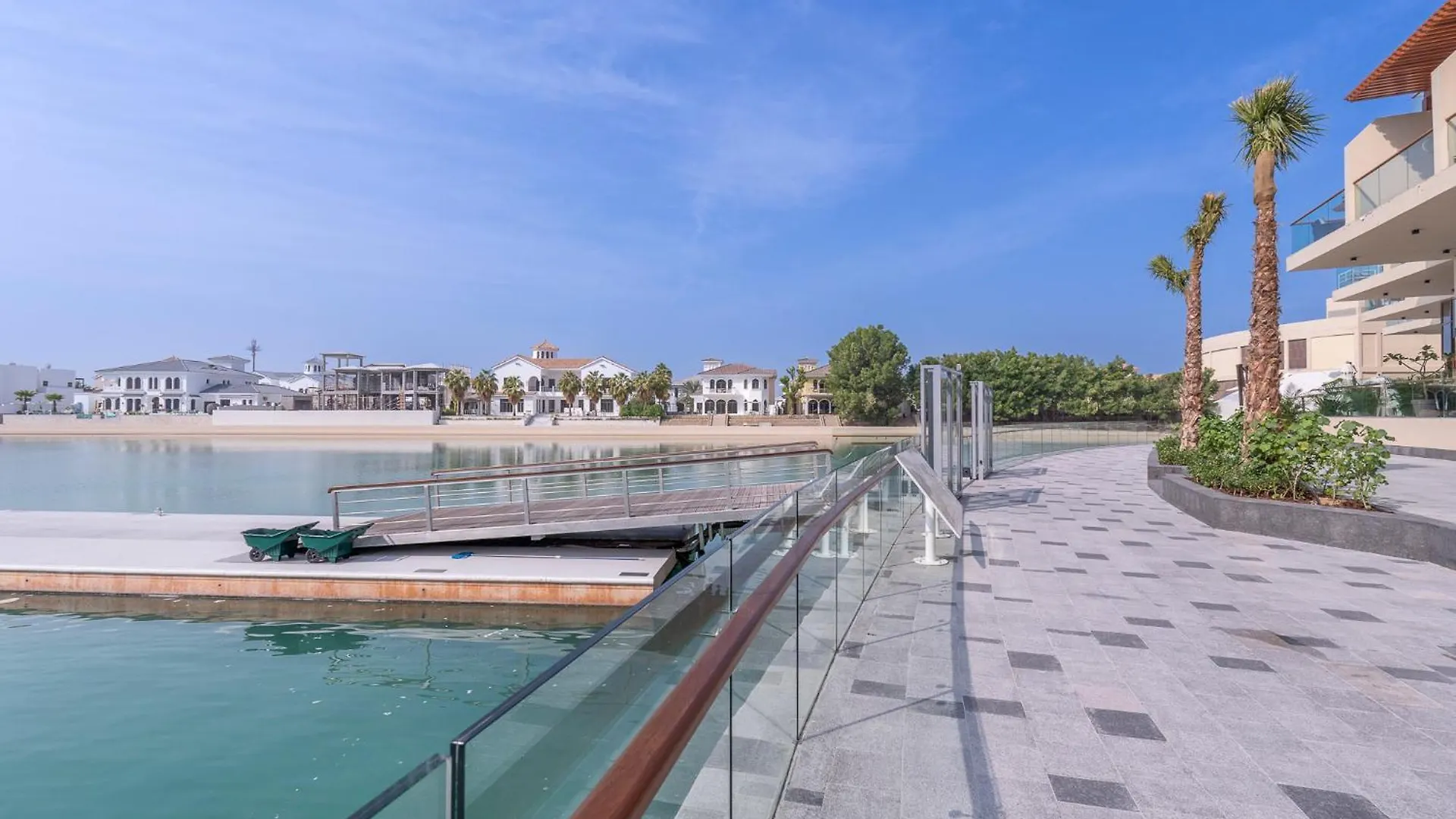 Palm Jumeirah Studio With Sea View Spacious Apartment Dubai United Arab Emirates